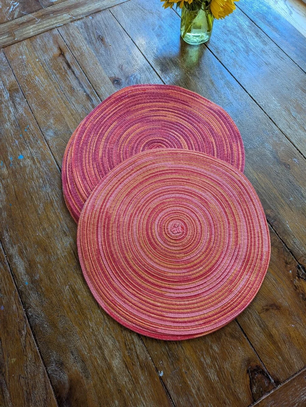 NWOT Pier 1 Placemats Set of 12 Round Braided Spiral Pink Multicolor Summer
